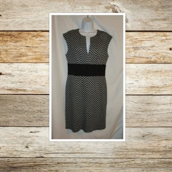 Trina Turk Business Dress - Picture 1 of 5